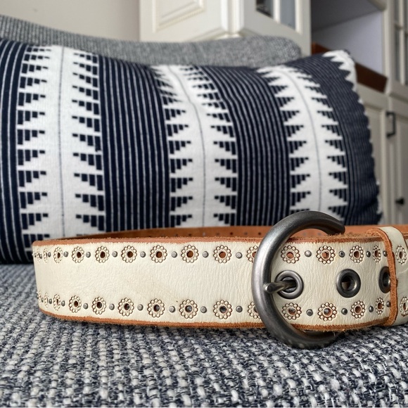 Fossil Embossed/Studded Western Leather Belt - Picture 2 of 15